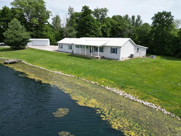 2892 N Co. Rd. 250 W., Petersburg, IN 47567