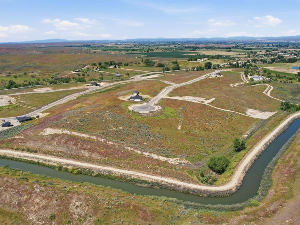 3288 Fly By Rd, New Plymouth, ID 83655