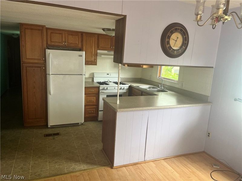 1246 Pasadena Boulevard NW, North Canton, OH 44720 Photo 4