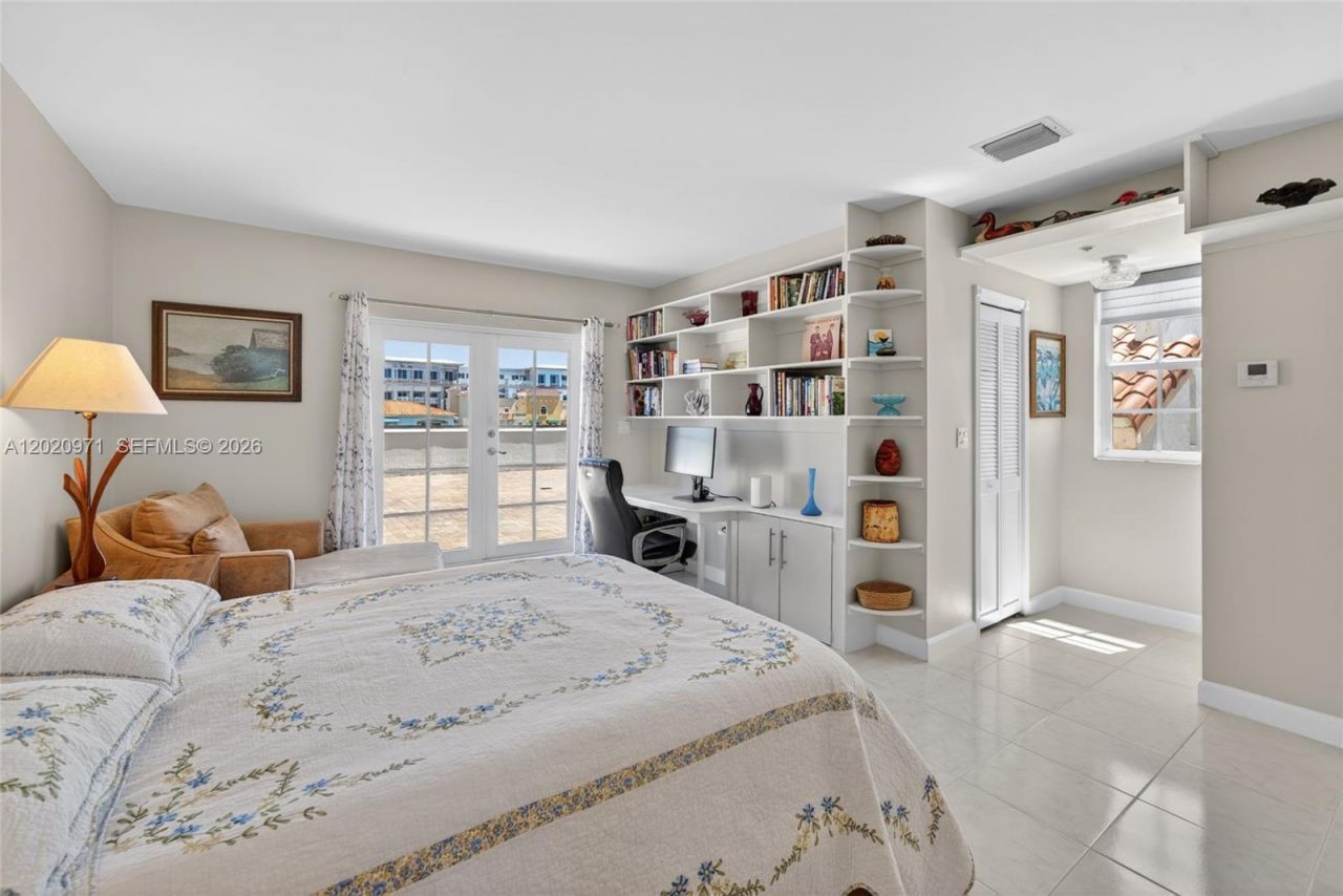 323 Navarre Ave , Unit 403, Coral Gables, FL 33134 Photo
