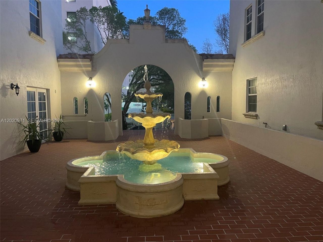 323 Navarre Ave , Unit 403, Coral Gables, FL 33134 Photo