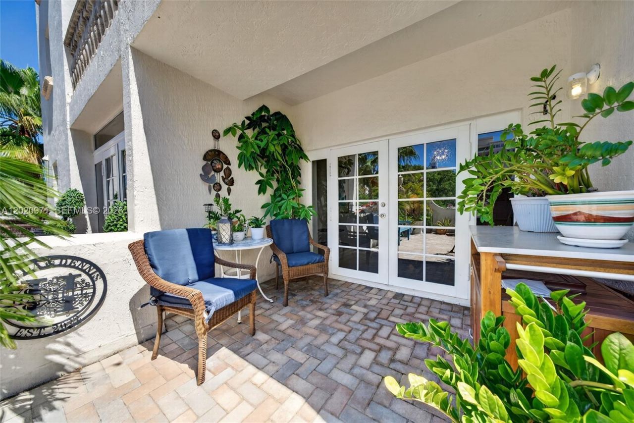 323 Navarre Ave , Unit 403, Coral Gables, FL 33134 Photo