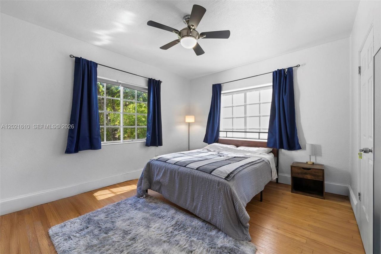 555 NE 73rd St , Miami, FL 33138 Photo