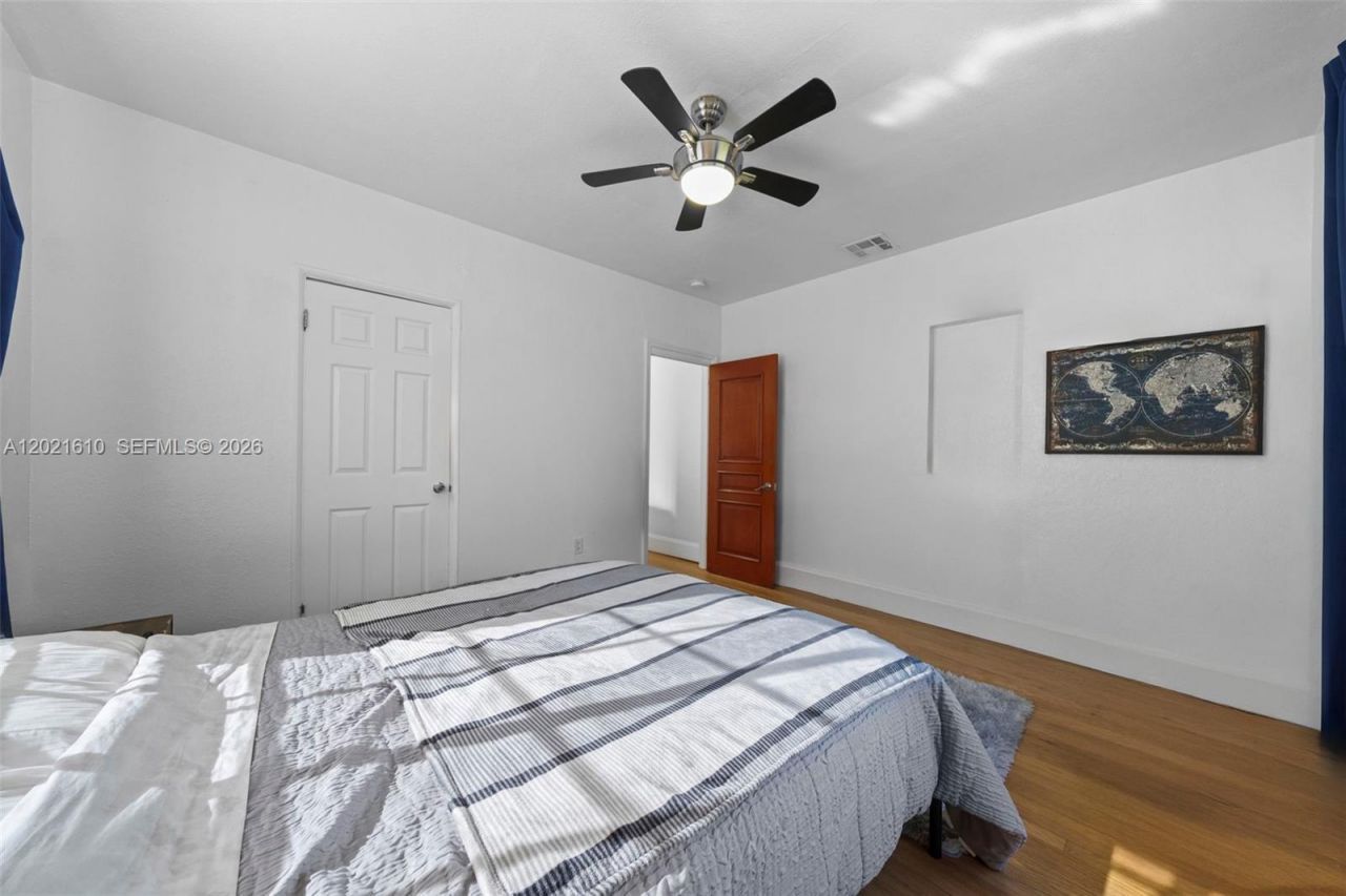555 NE 73rd St , Miami, FL 33138 Photo