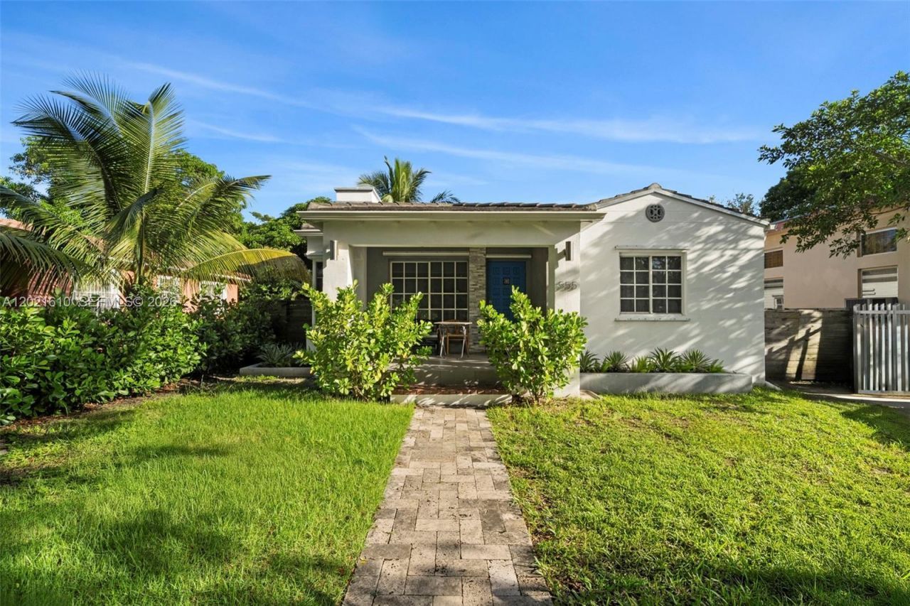 555 NE 73rd St , Miami, FL 33138 Photo