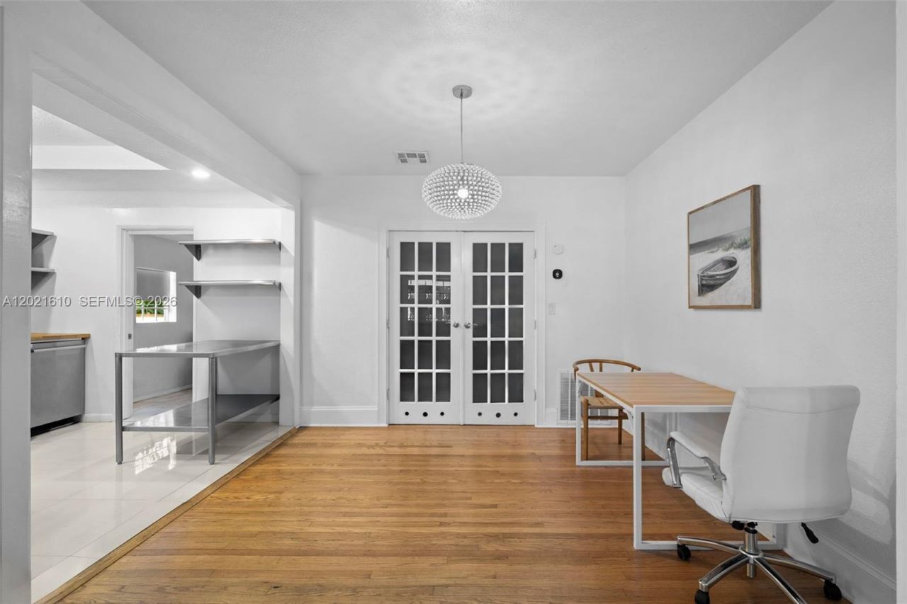 555 NE 73rd St , Miami, FL 33138 Photo