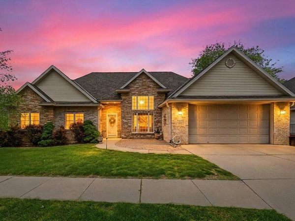 1518 SKYLINE Drive, COUNCIL BLUFFS, IA 51503