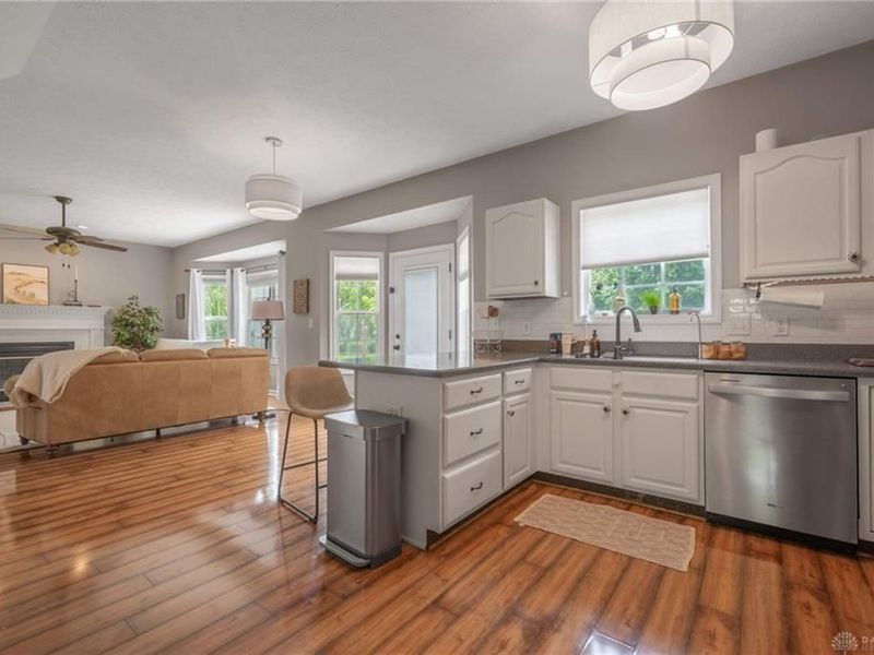 10075 Pebblestone Drive, Washington Township, OH 45458 Photo 8