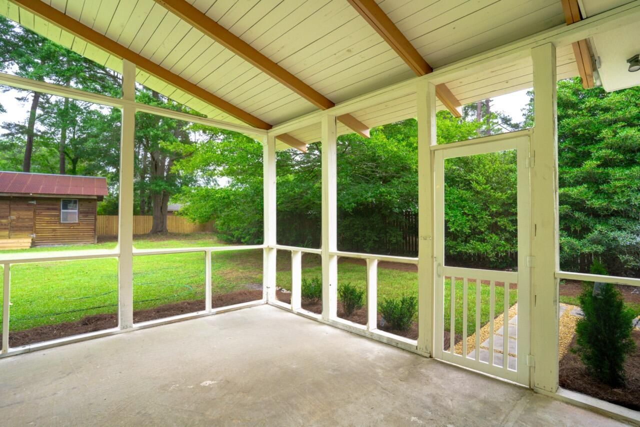 412 Tulip Drive Photo 37