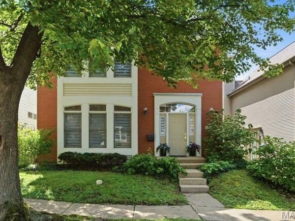 911 Morehouse Lane, University City, MO 63130