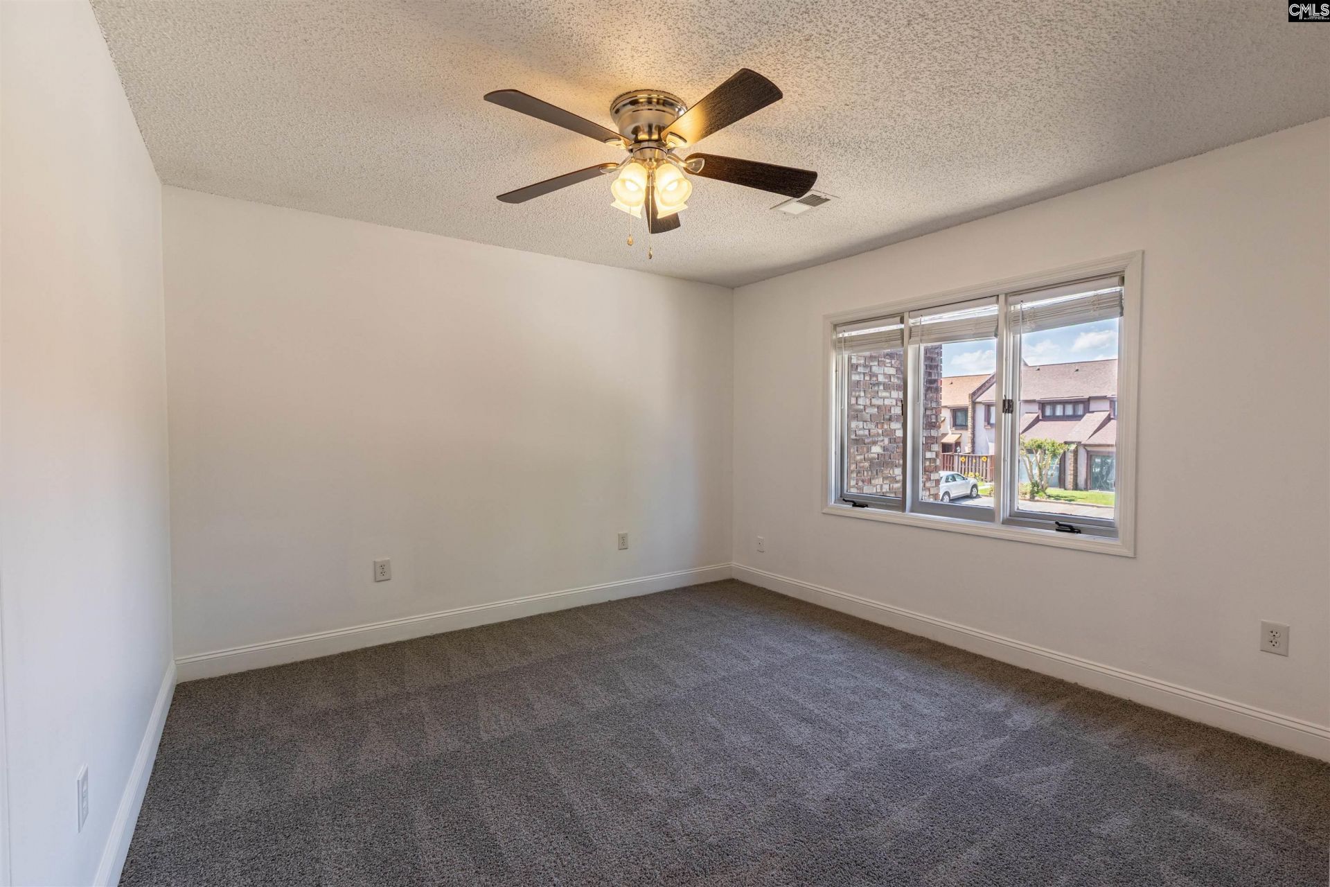 108 Lionsgate Drive Photo 13