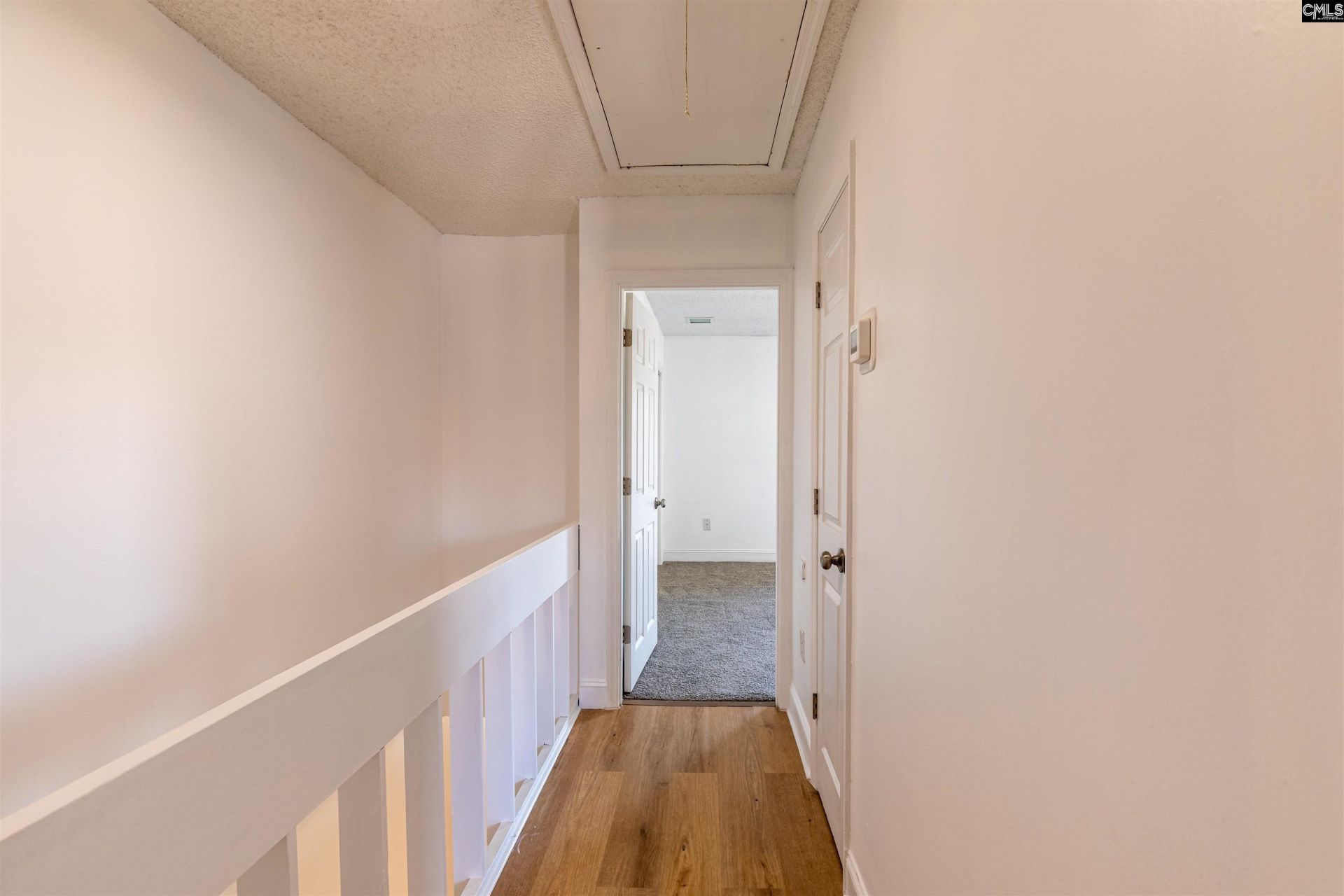 108 Lionsgate Drive Photo 17