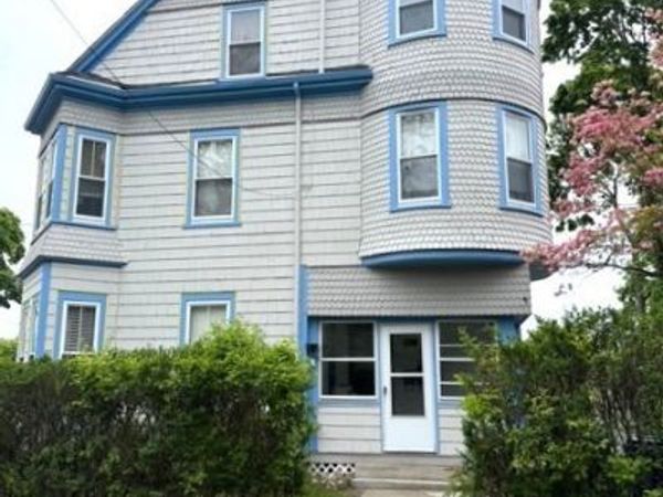4 Chestnut Park, Unit 1, Melrose, MA 02176