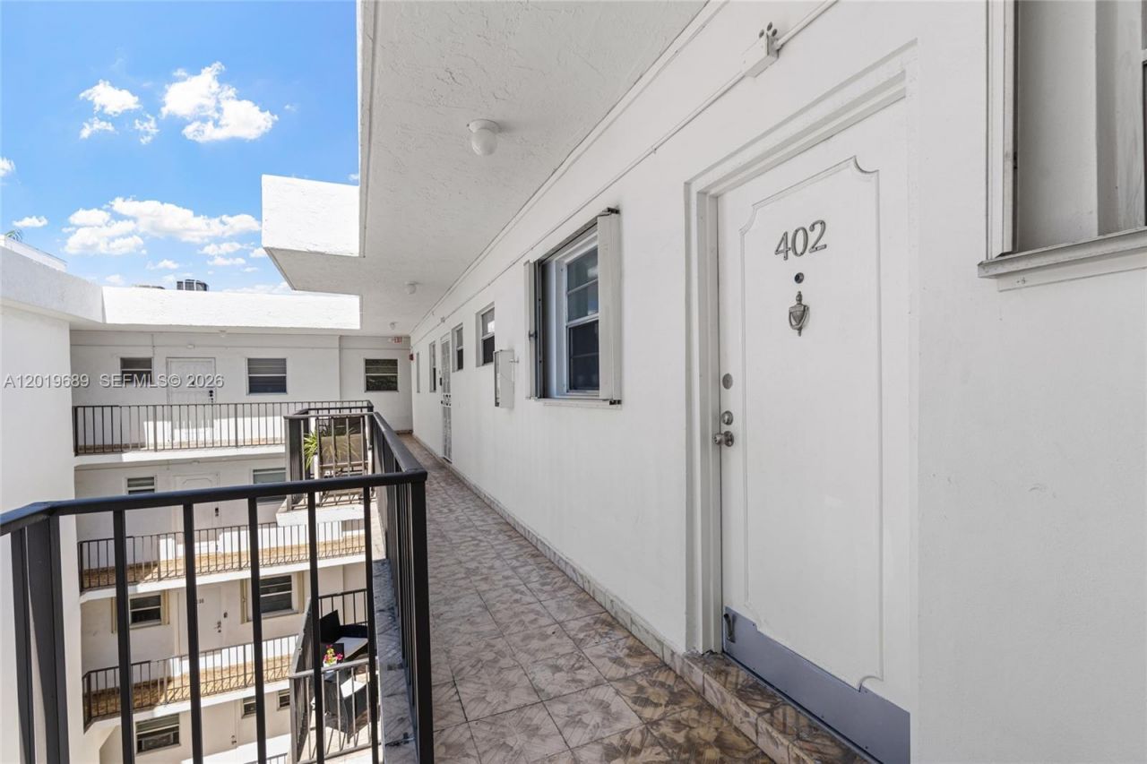 855 Euclid Ave , Unit 402, Miami Beach, FL 33139 Photo