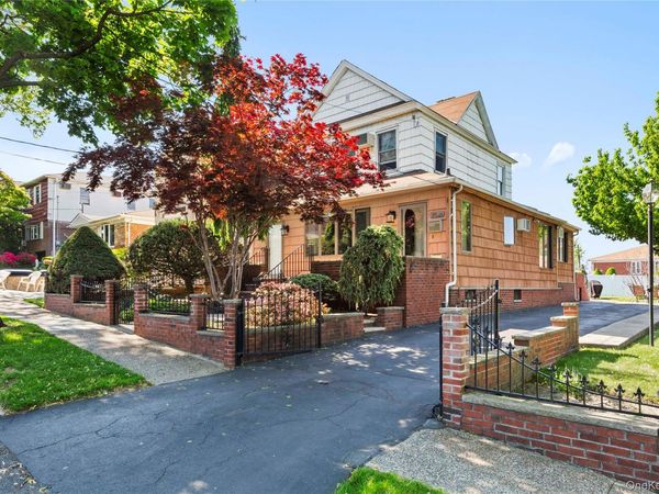 15043 8th Avenue , Whitestone, NY 11357