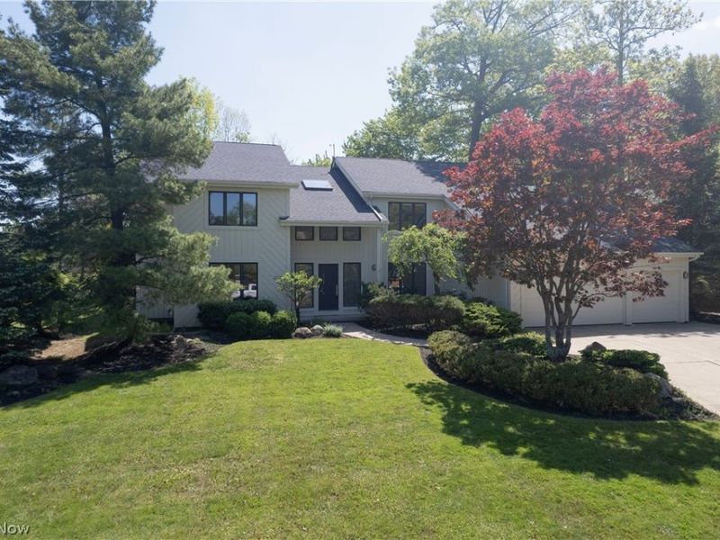 3939 Beechmont Trail, Orange, OH 44122 Photo 2