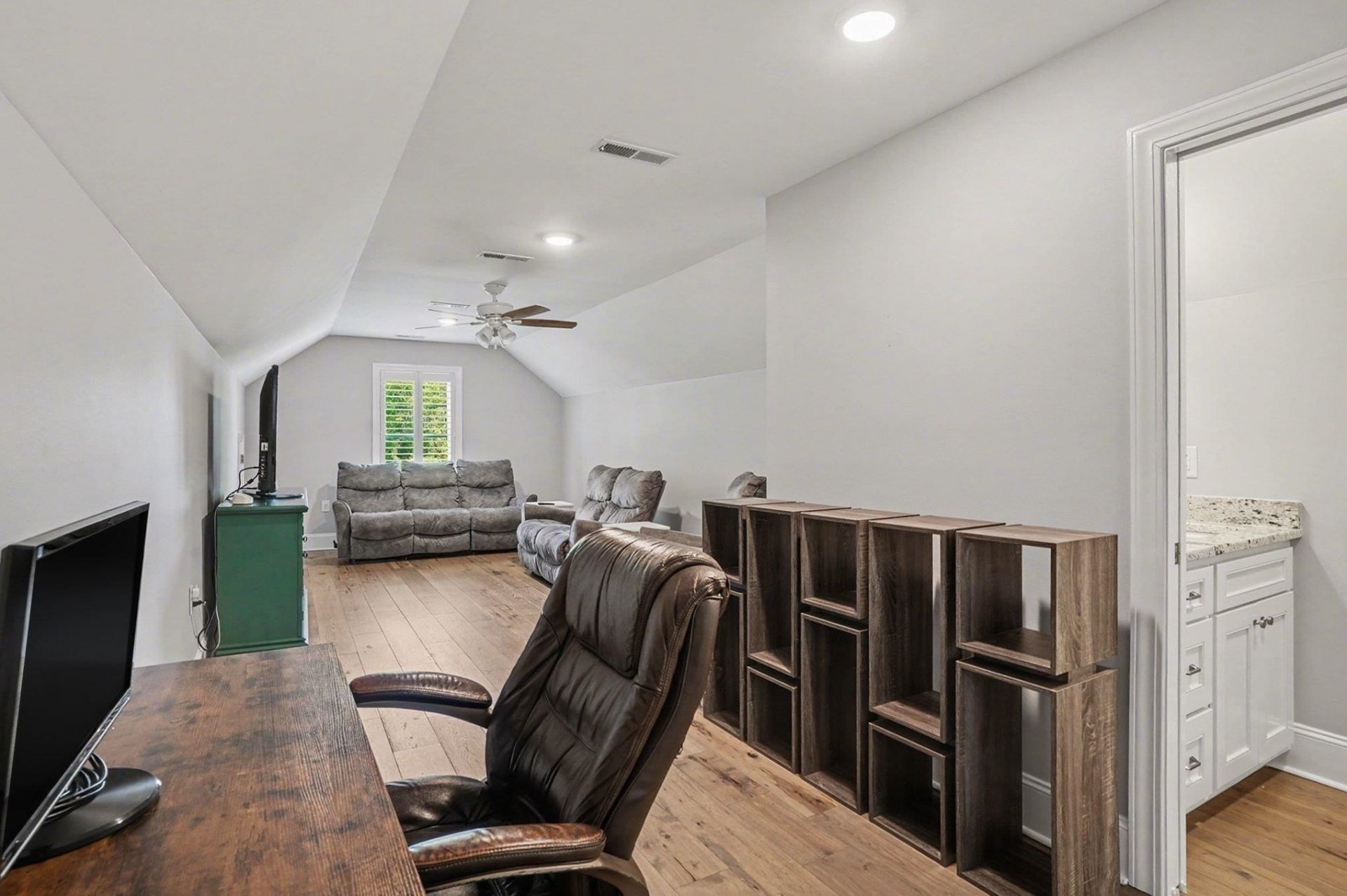 245 Old Cypress Circle Photo 31