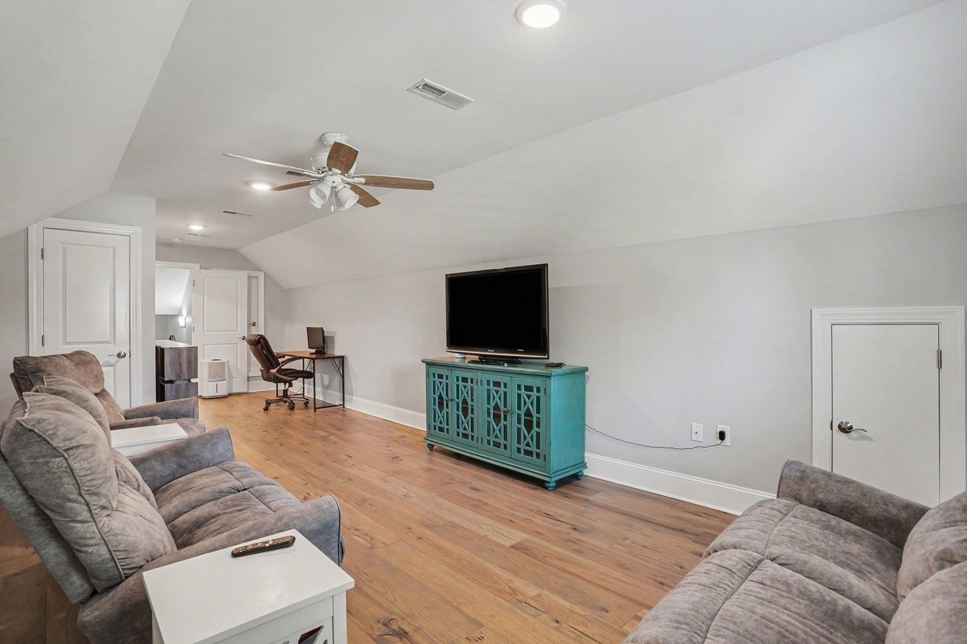 245 Old Cypress Circle Photo 32