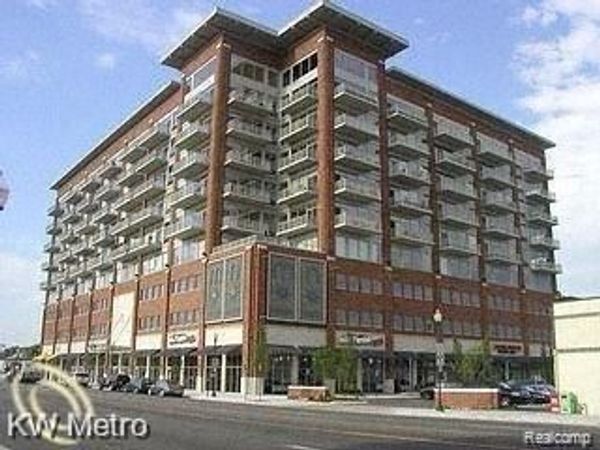 350 N Main Street , Royal Oak, MI 48067