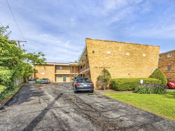 16 N Garfield Street , Unit 2H, Lombard, IL 60148
