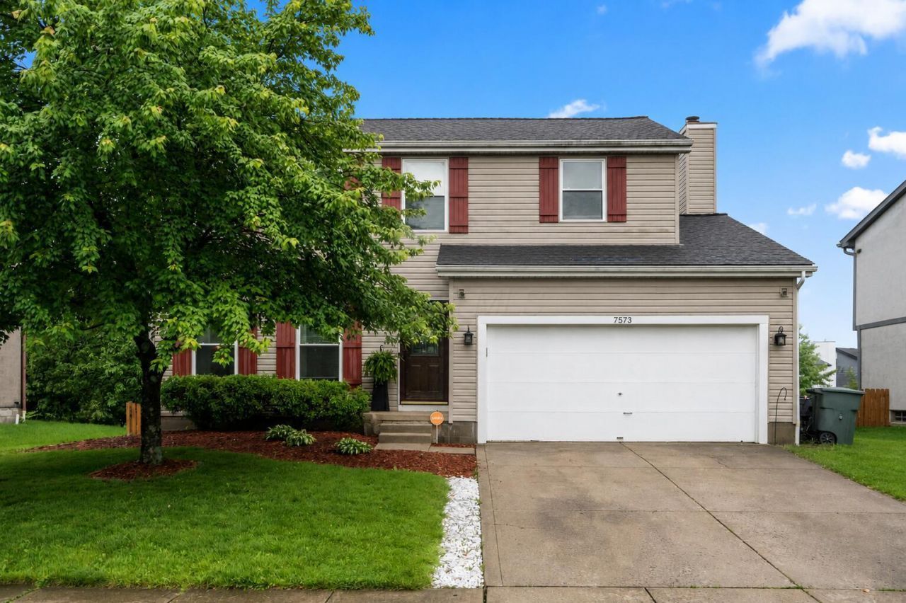 7573 Harbour Town Drive, Pickerington, OH 43147 Main Photo