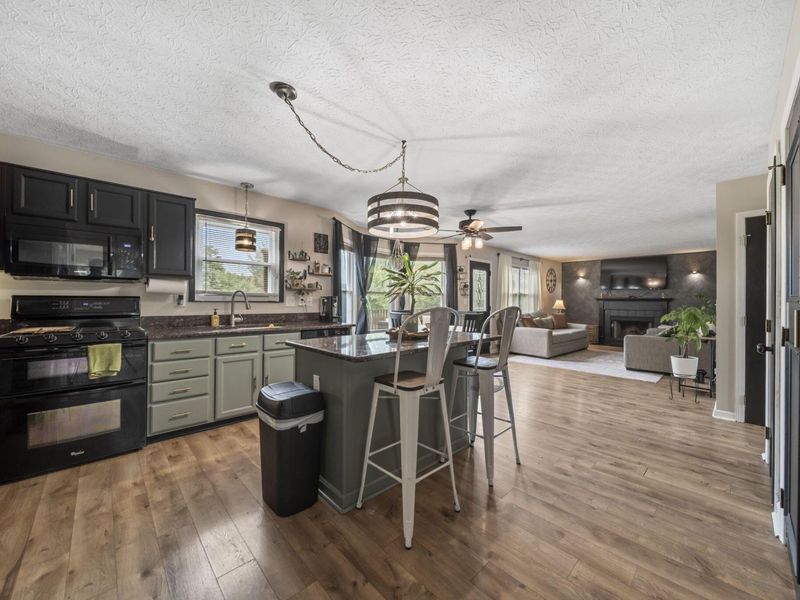 7573 Harbour Town Drive, Pickerington, OH 43147 Photo 9