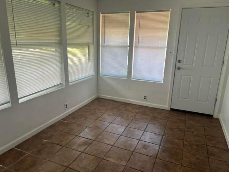 1337 E Main Street , Coshocton, OH 43812 Photo 9