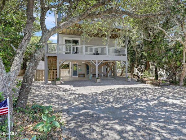1111 Canady Avenue , Topsail Beach, NC 28445