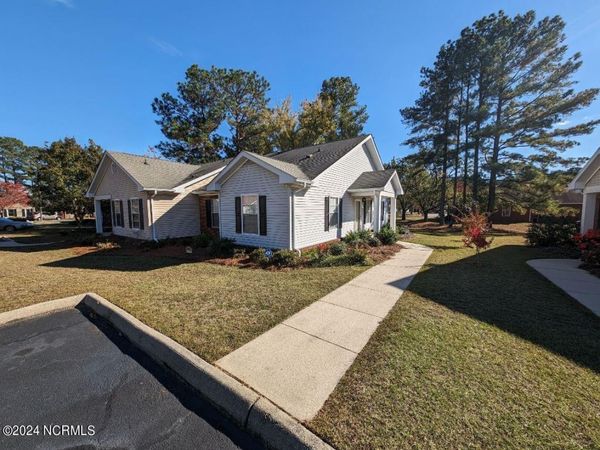 727 Chancery Lane, Aberdeen, NC 28315