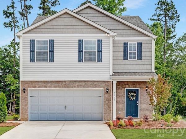 3503 Cramer Creek Drive , Gastonia, NC 28056