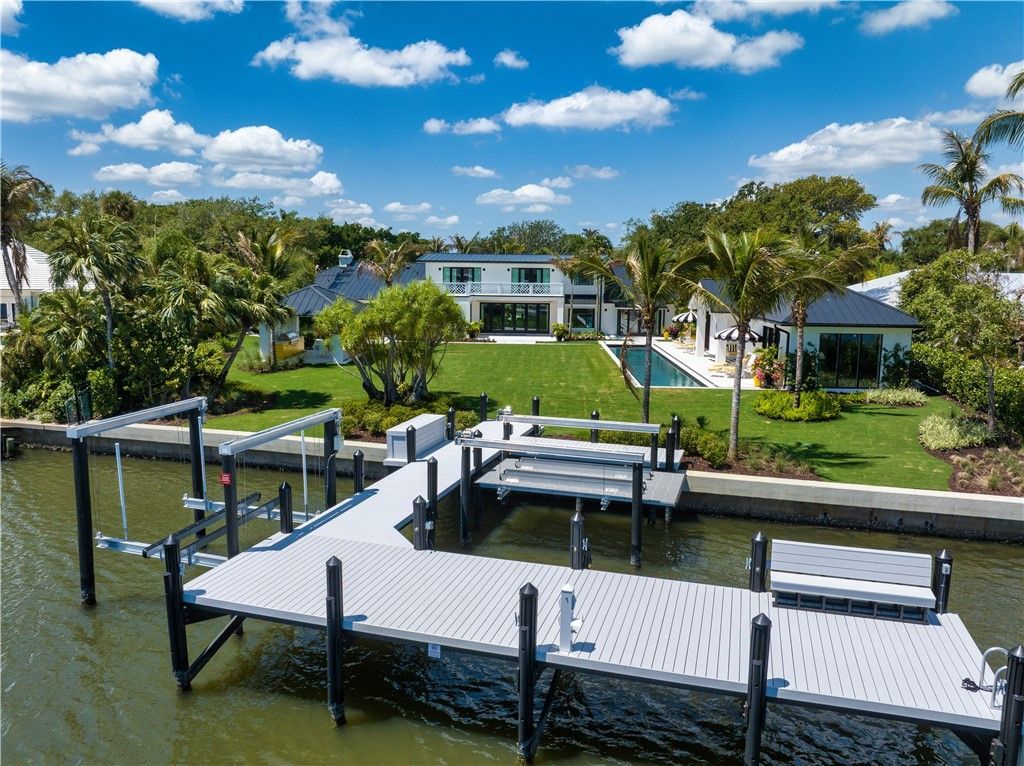 519 Bay Drive, Vero Beach, FL 32963 Photo