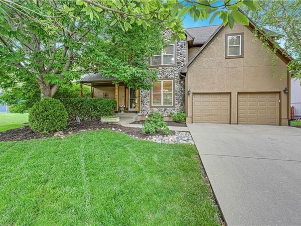 17519 W 157th Terrace, Olathe, KS 66062
