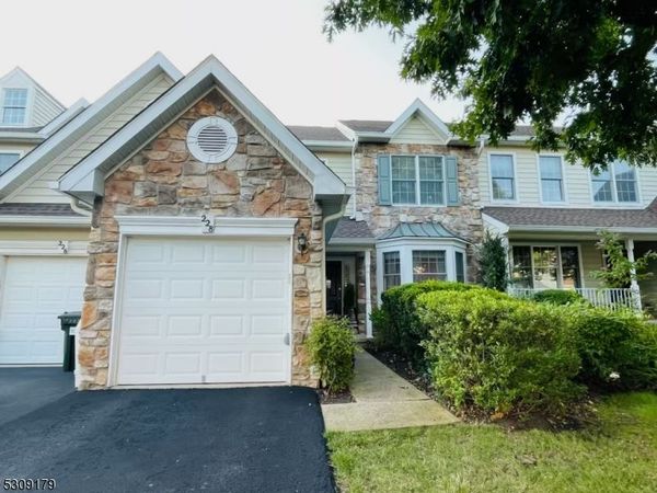 228 Patriot Hill Dr, Bernards, NJ 07920