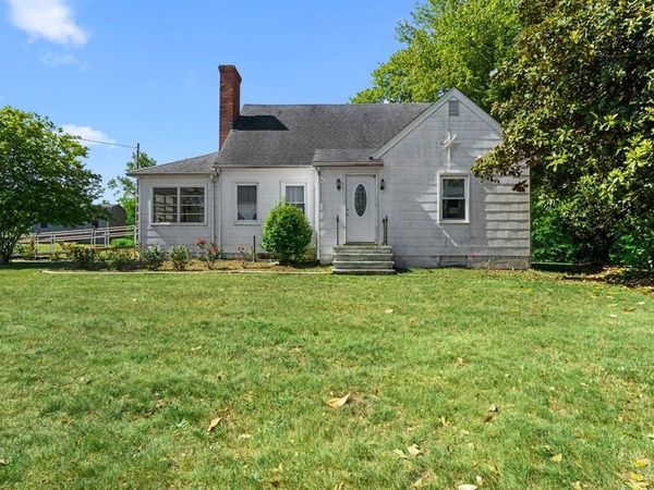 10740 Kings Hwy, MONTROSS, VA 22520