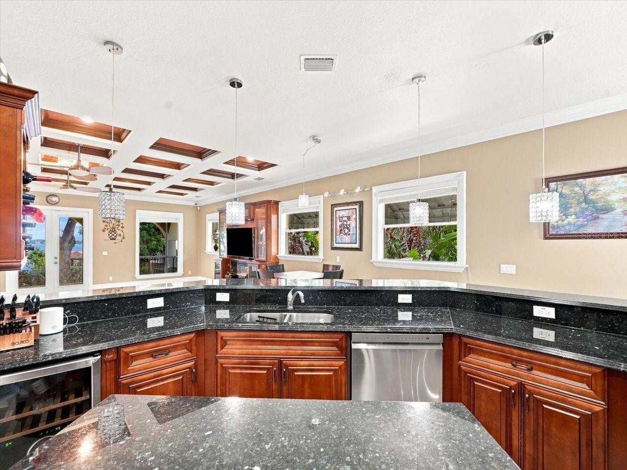12006 Waterside Court, Tampa, FL 33612 Photo