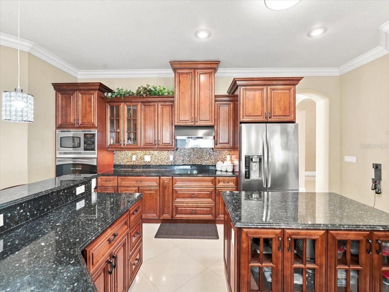 12006 Waterside Court, Tampa, FL 33612 Photo