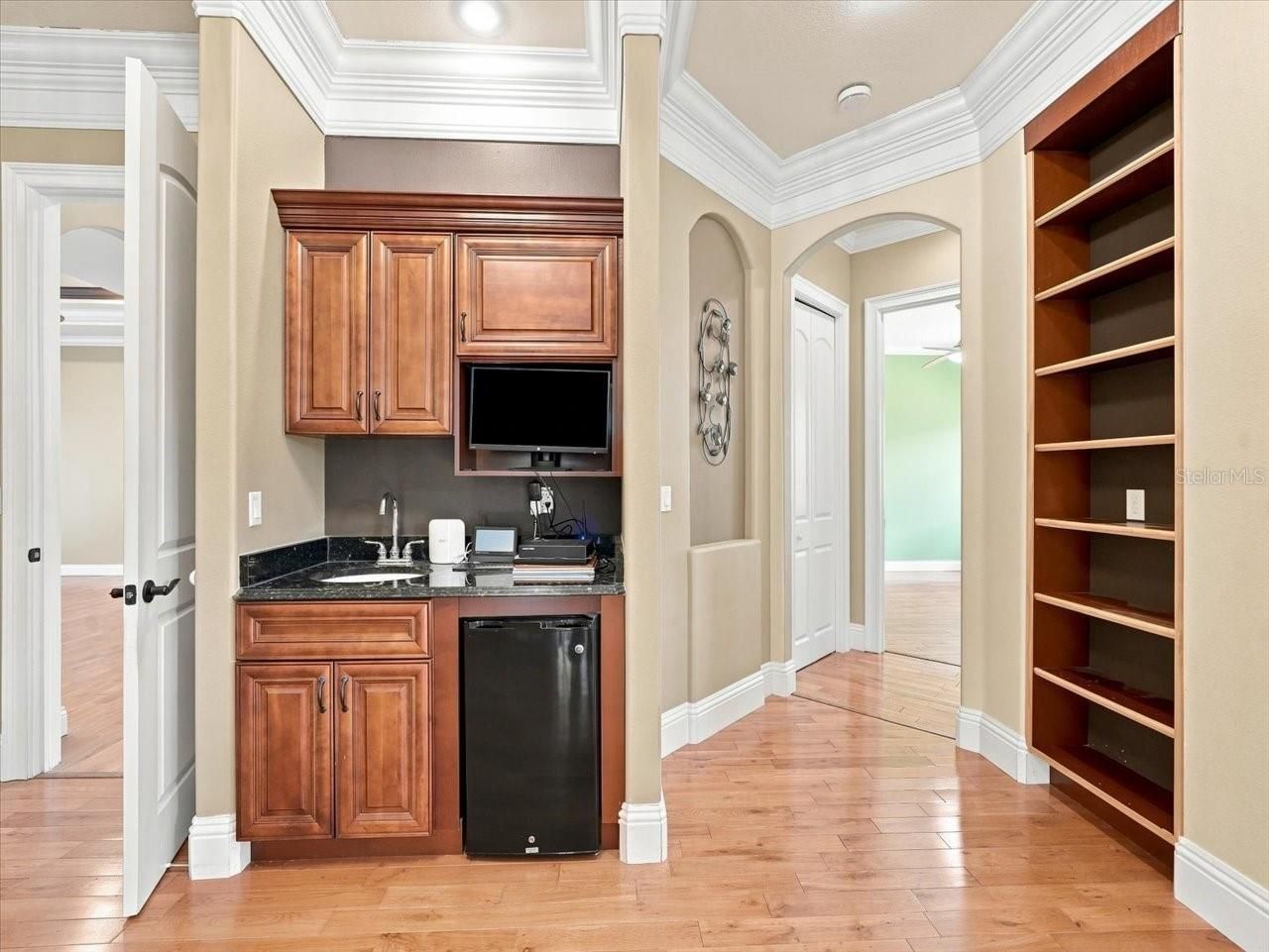 12006 Waterside Court, Tampa, FL 33612 Photo