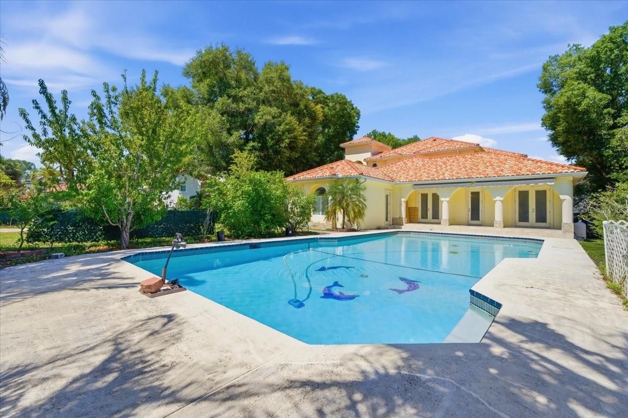 12006 Waterside Court, Tampa, FL 33612 Photo