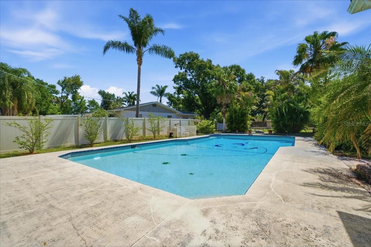 12006 Waterside Court, Tampa, FL 33612 Photo