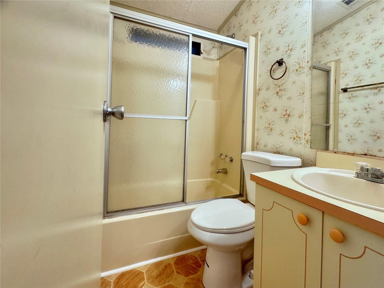 35220 Dodie Drive, Unit 13, Zephyrhills, FL 33541 Photo