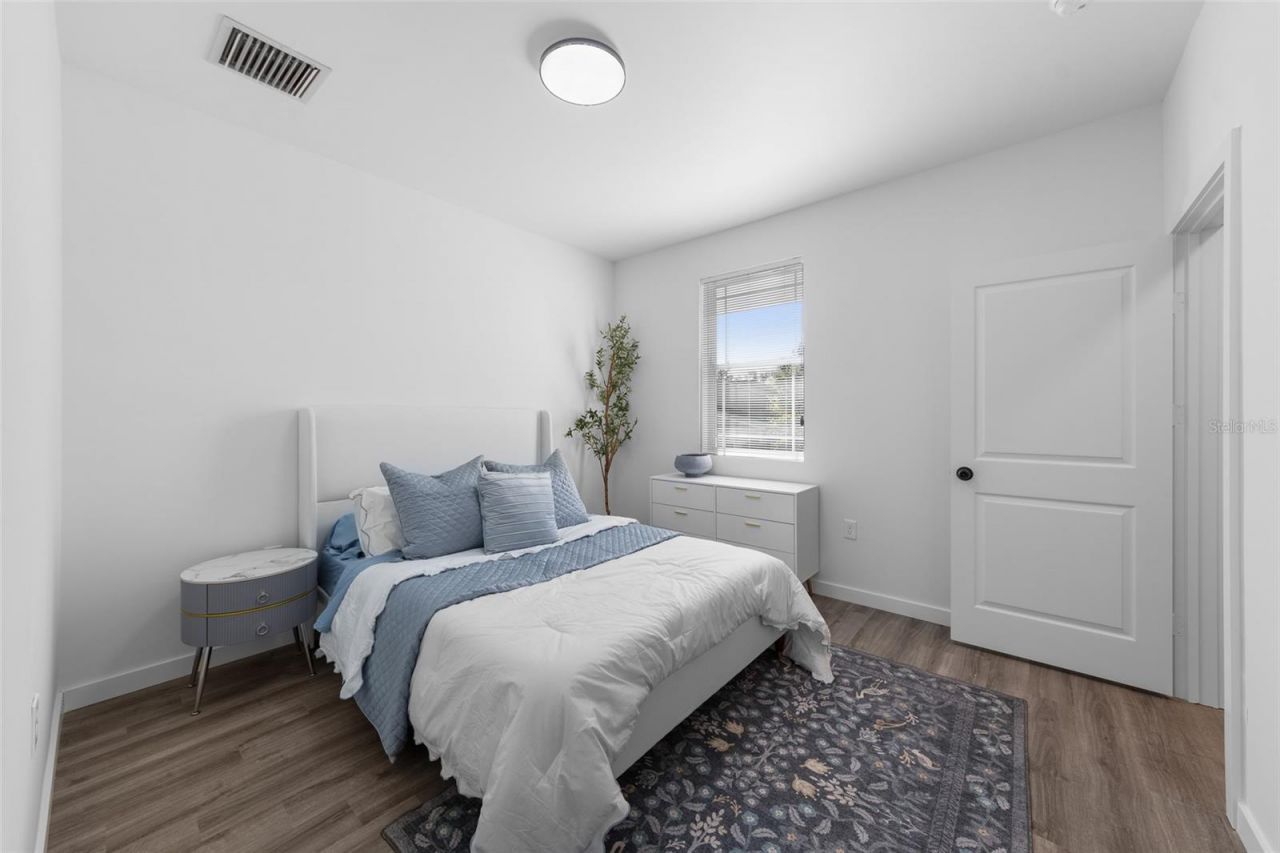1593 NW 29th Road , Unit 5, Gainesville, FL 32605 Photo