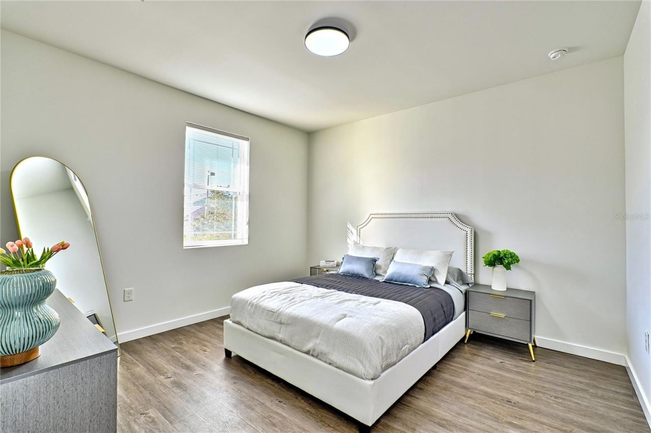1593 NW 29th Road , Unit 5, Gainesville, FL 32605 Photo