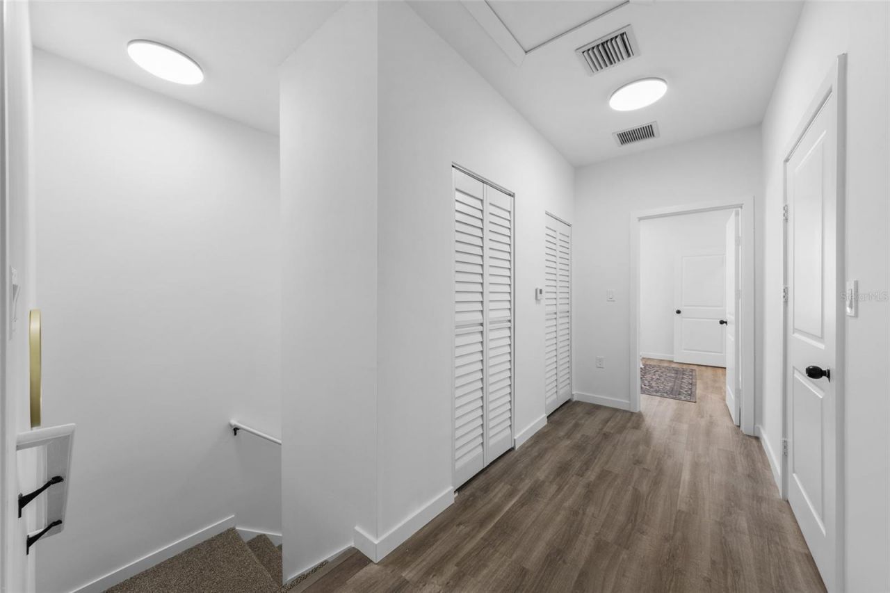 1593 NW 29th Road , Unit 5, Gainesville, FL 32605 Photo