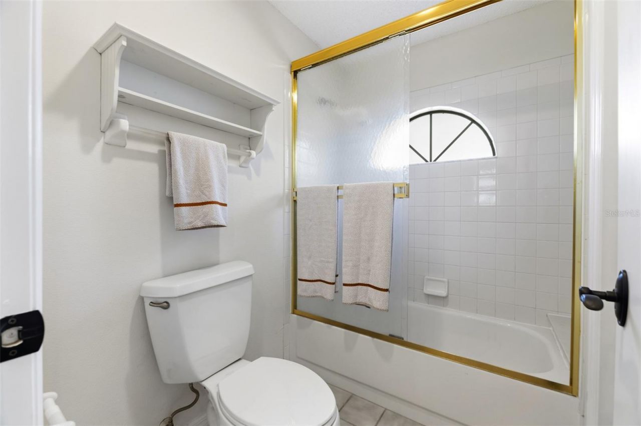 8432 Palm Lakes Court, Sarasota, FL 34243 Photo