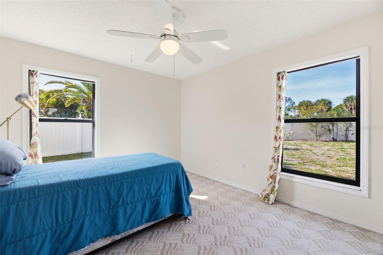 8432 Palm Lakes Court, Sarasota, FL 34243 Photo