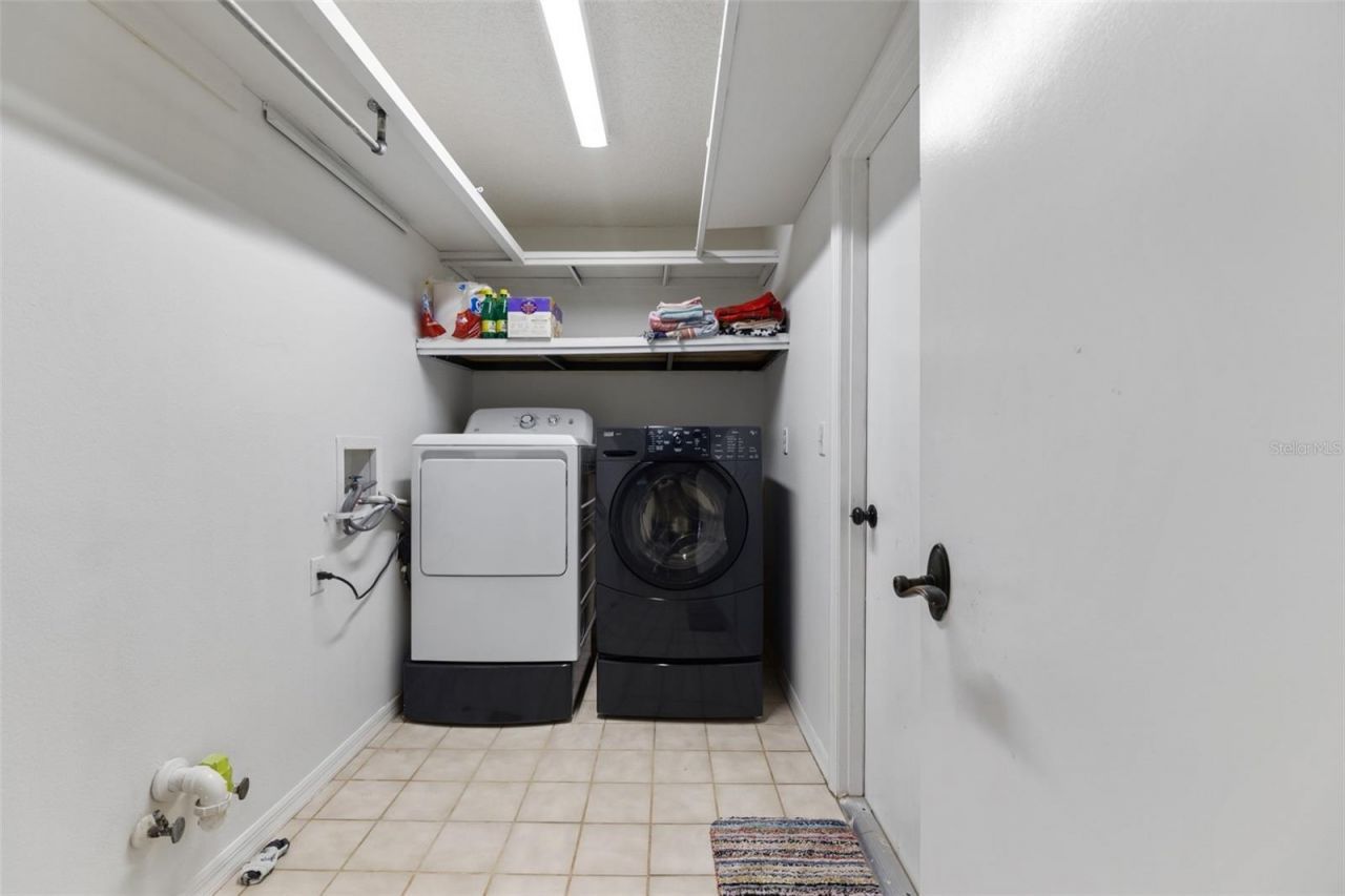 8432 Palm Lakes Court, Sarasota, FL 34243 Photo