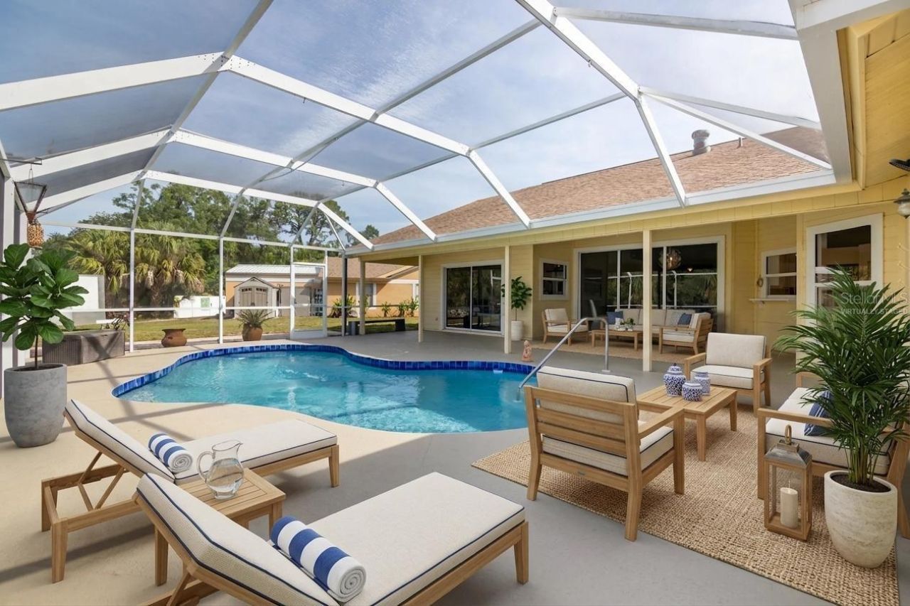 8432 Palm Lakes Court, Sarasota, FL 34243 Photo