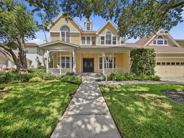 833 MARCO DRIVE NE, ST PETERSBURG, FL 33702
