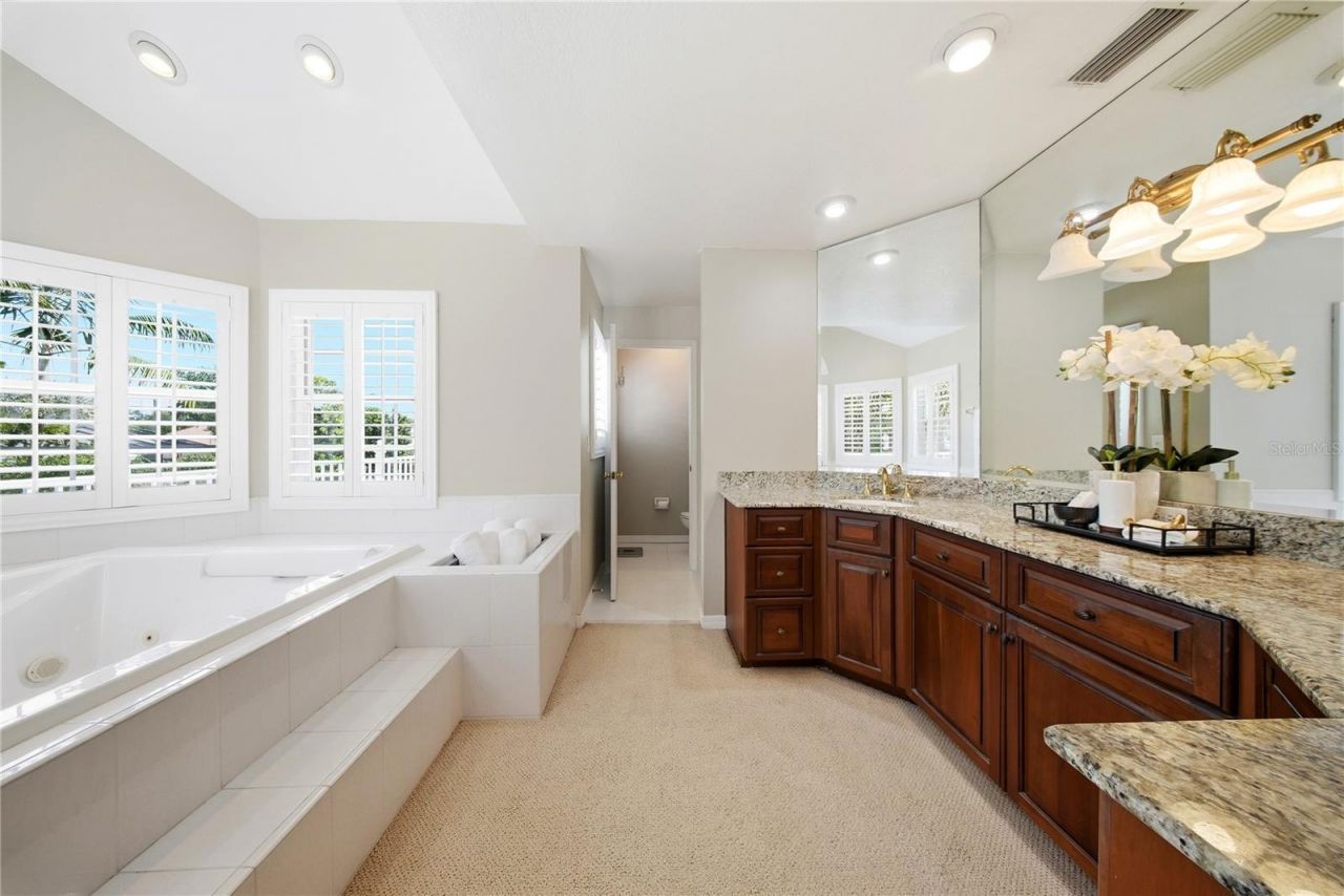 833 Marco Drive Ne, Saint Petersburg, FL 33702 Photo