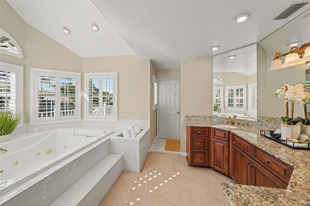 833 Marco Drive Ne, Saint Petersburg, FL 33702 Photo